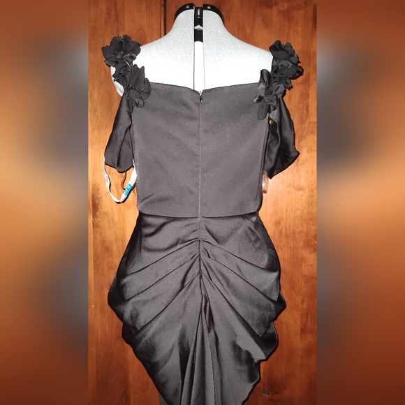 NWT Black Size 6 Unmatched BYU Gown - Picture 10 of 15